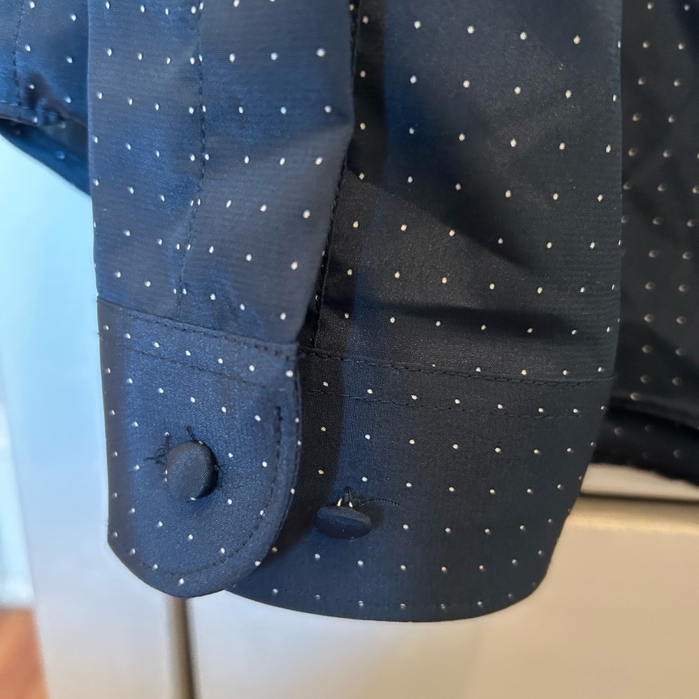 Foxcroft women’s button-up blouse, size 12 navy polka dot with removable bow tie - Picture 8 of 10